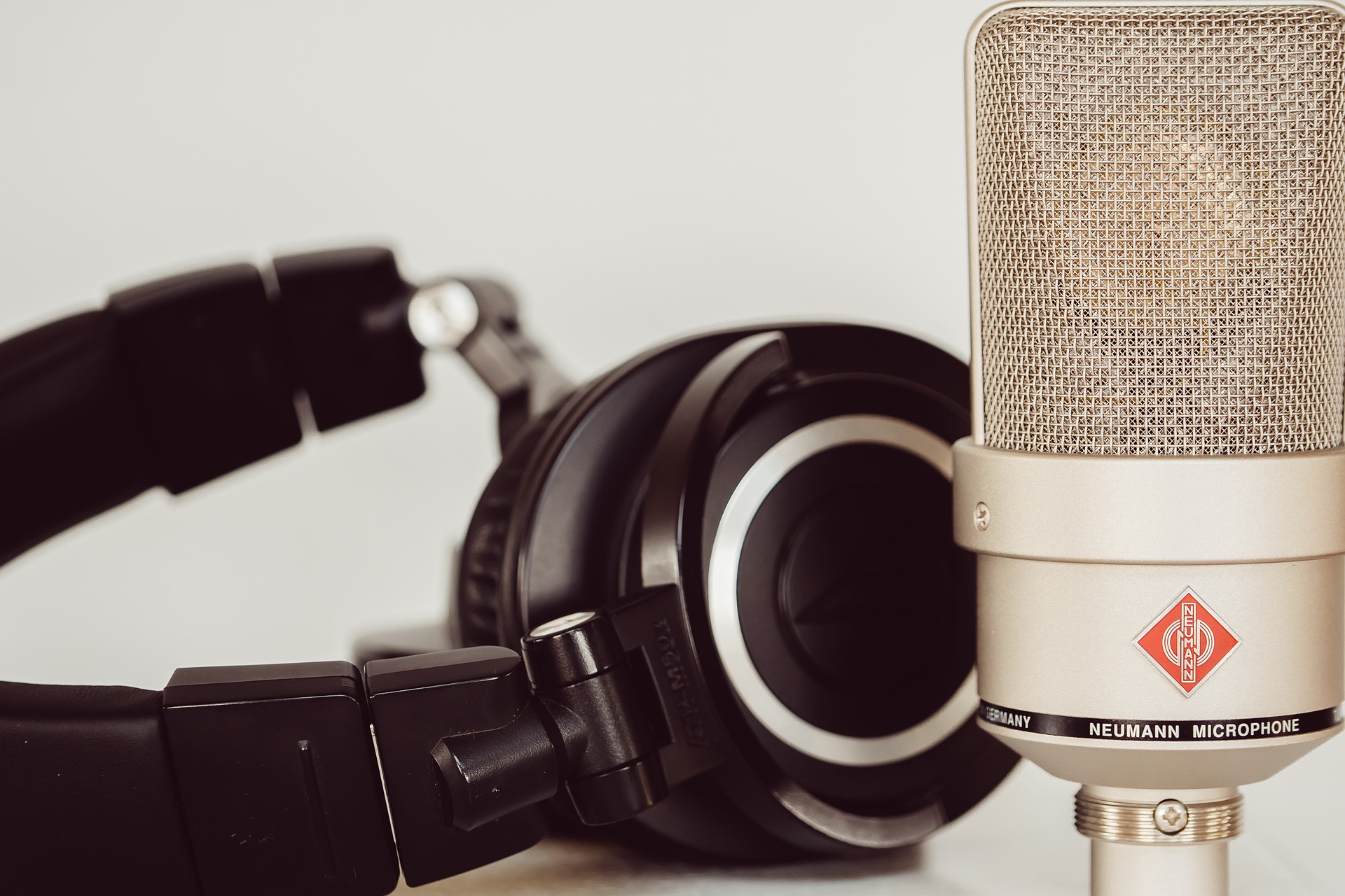 Equipment representing the Explainer Video Voice Talent Turning Information into Fascination article.